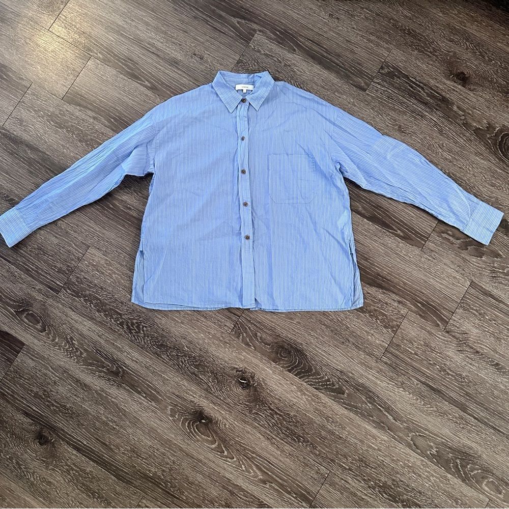 Vince Blue White Stripe Relaxed Fit Button up